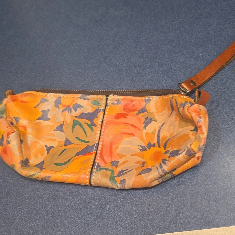 Patricia Nash leather Floral cosmetic bag - Picture 2 of 4